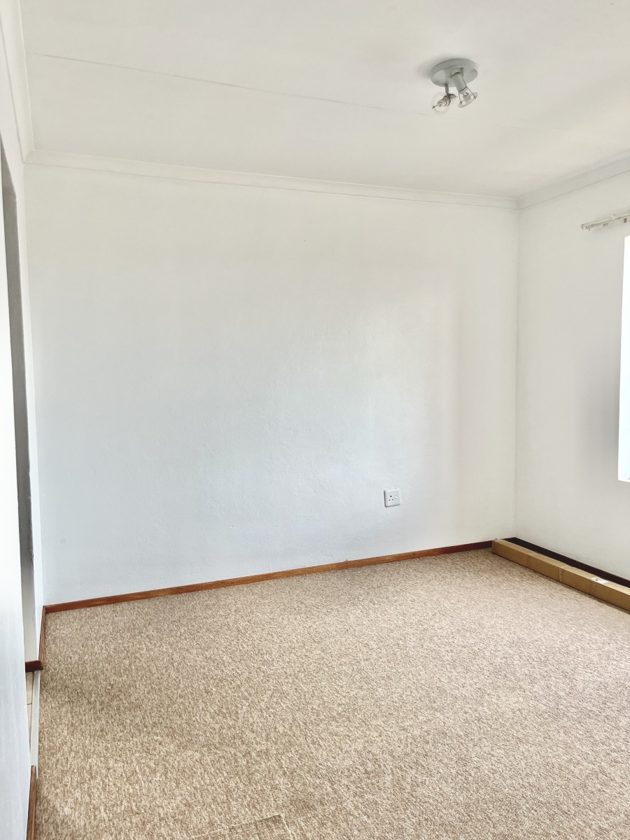 3 Bedroom Property for Sale in Erand Gardens Gauteng