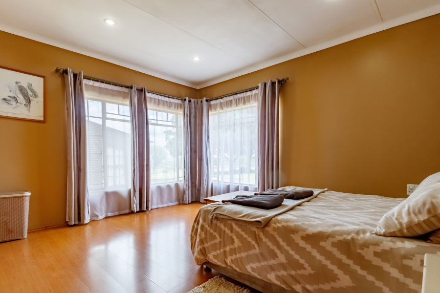 4 Bedroom Property for Sale in Glen Austin Gauteng