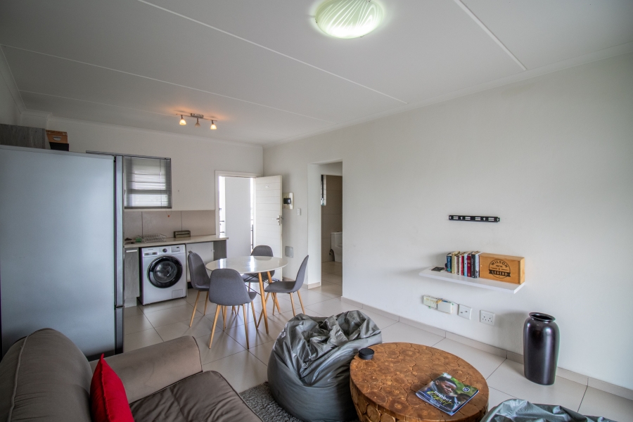 1 Bedroom Property for Sale in Erand Gardens Gauteng