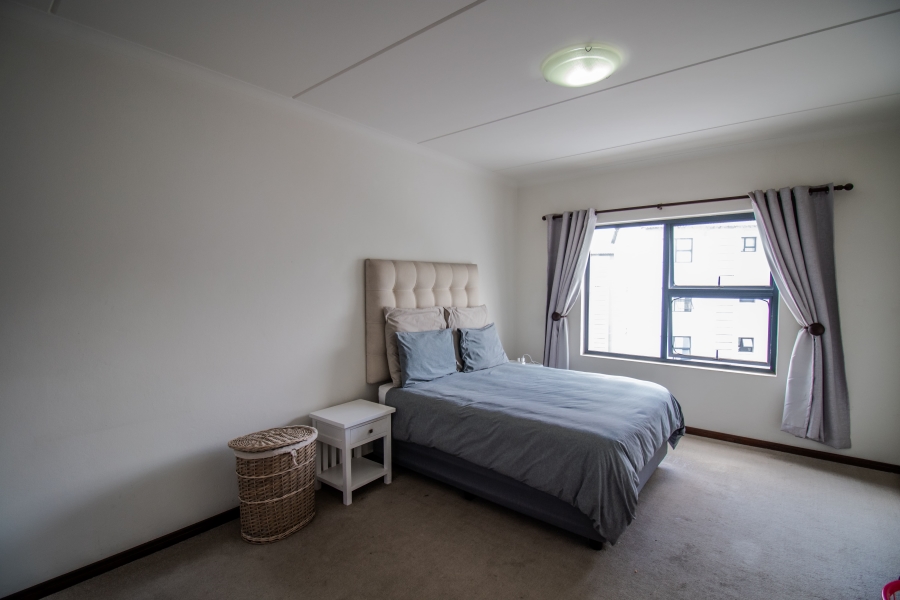 1 Bedroom Property for Sale in Erand Gardens Gauteng