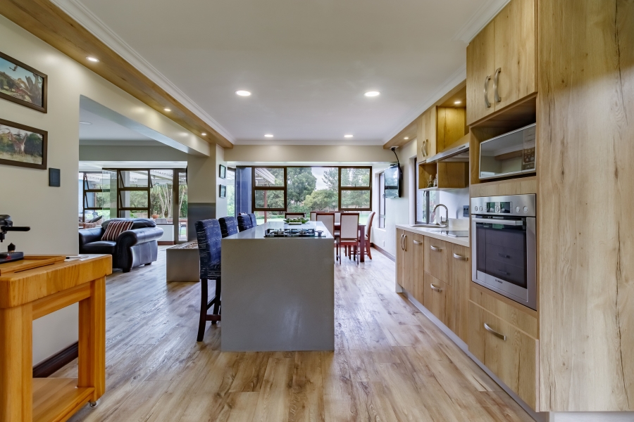 4 Bedroom Property for Sale in Glen Austin Gauteng