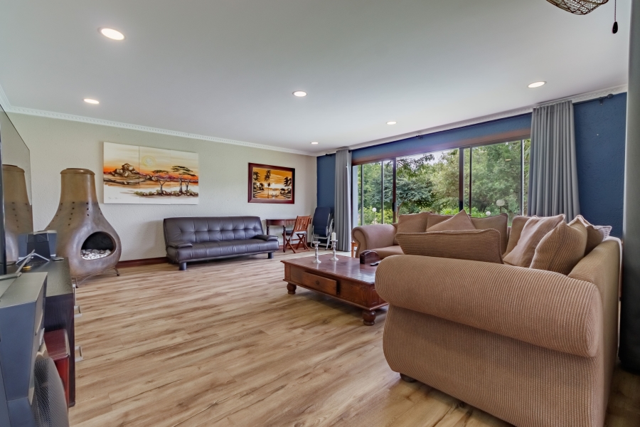 4 Bedroom Property for Sale in Glen Austin Gauteng