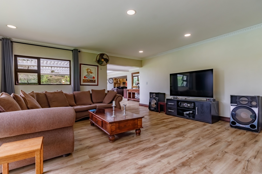 4 Bedroom Property for Sale in Glen Austin Gauteng