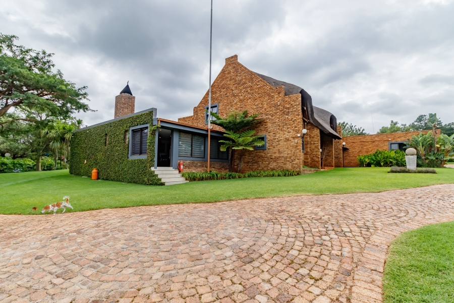 4 Bedroom Property for Sale in Glen Austin Gauteng