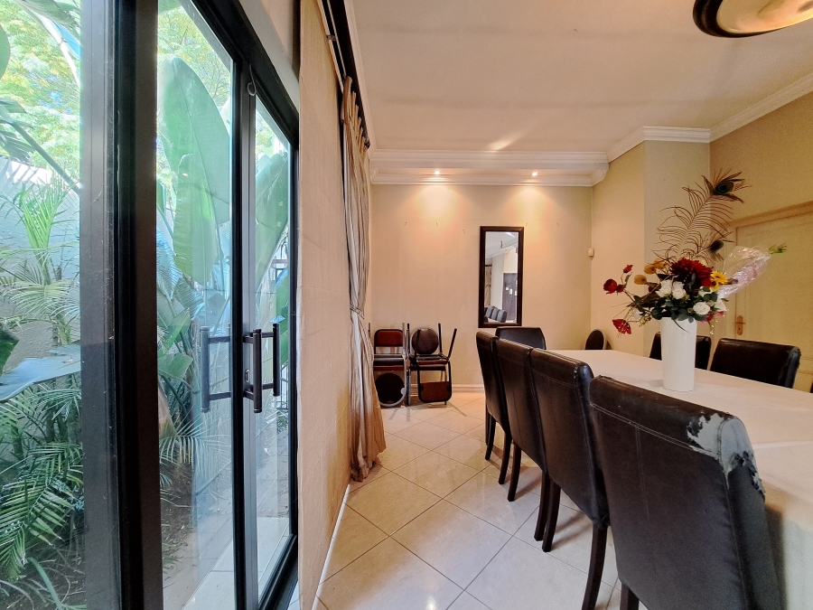 5 Bedroom Property for Sale in Morningside Gauteng