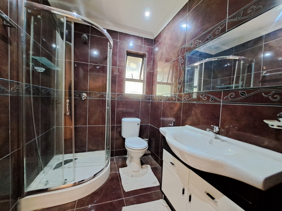 5 Bedroom Property for Sale in Morningside Gauteng