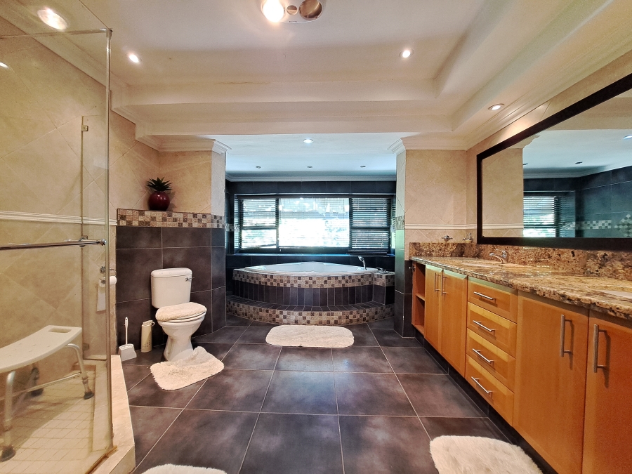 5 Bedroom Property for Sale in Morningside Gauteng