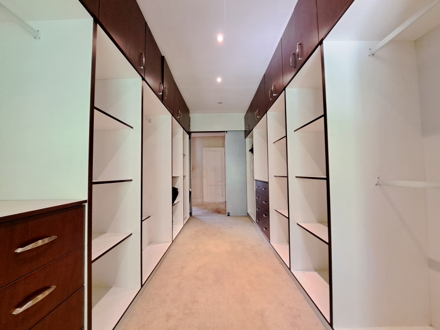 5 Bedroom Property for Sale in Morningside Gauteng