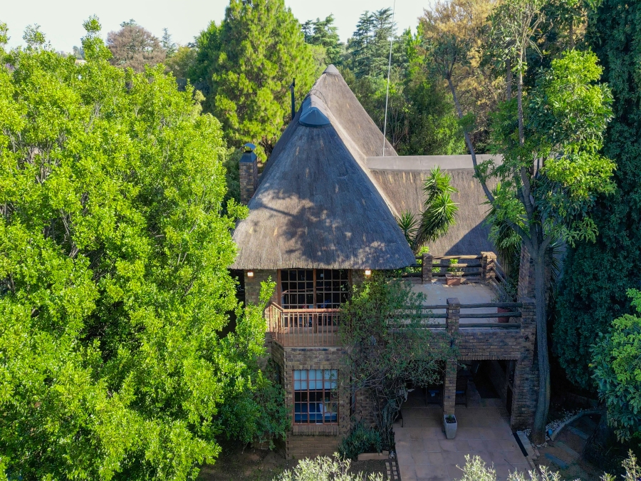 9 Bedroom Property for Sale in Glen Austin Gauteng