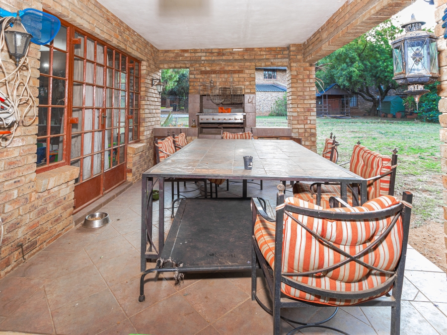 9 Bedroom Property for Sale in Glen Austin Gauteng