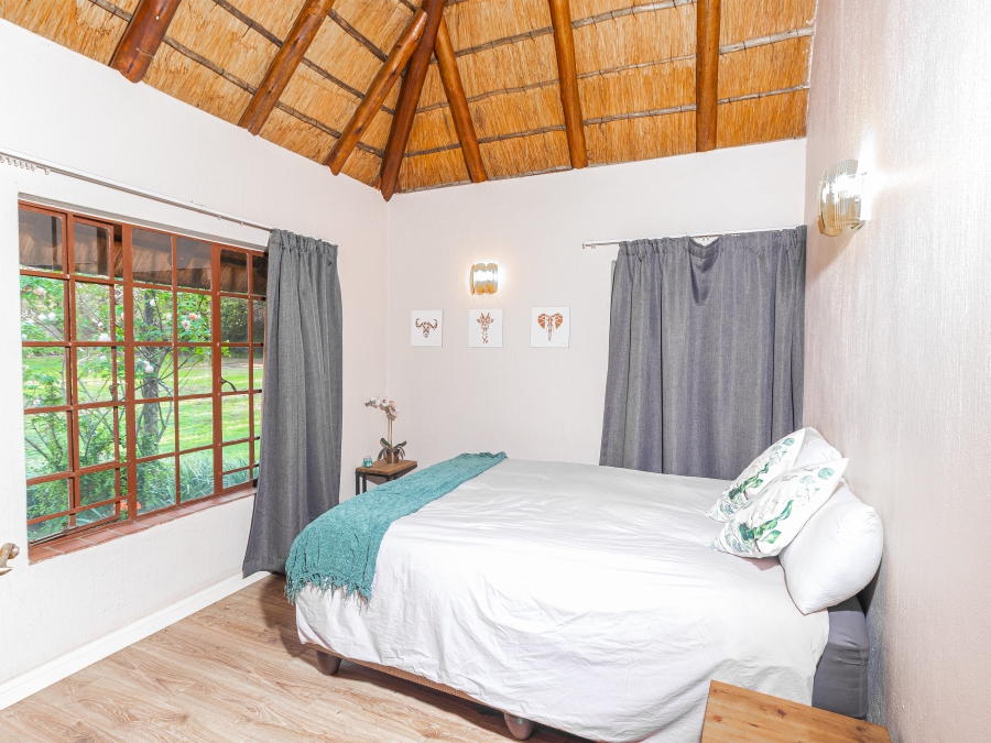 9 Bedroom Property for Sale in Glen Austin Gauteng