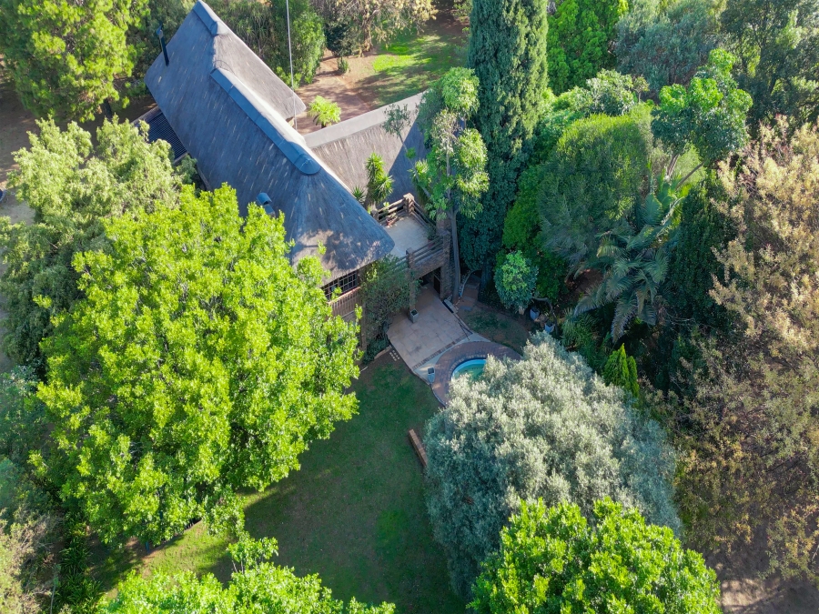 9 Bedroom Property for Sale in Glen Austin Gauteng