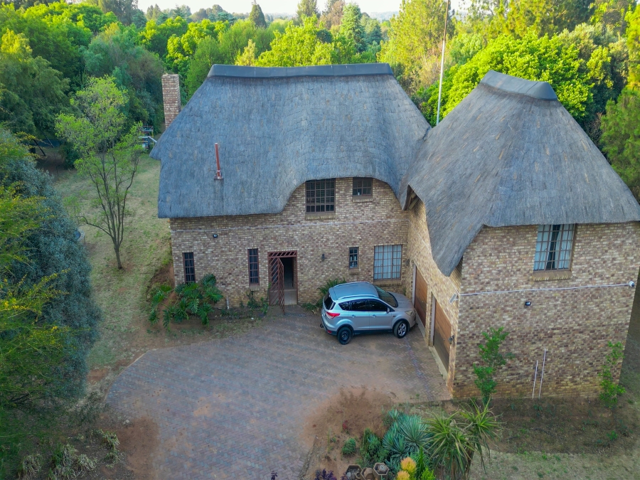 9 Bedroom Property for Sale in Glen Austin Gauteng
