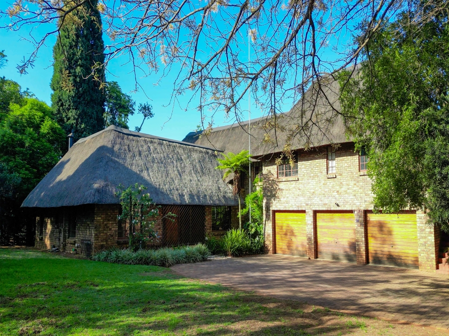 9 Bedroom Property for Sale in Glen Austin Gauteng