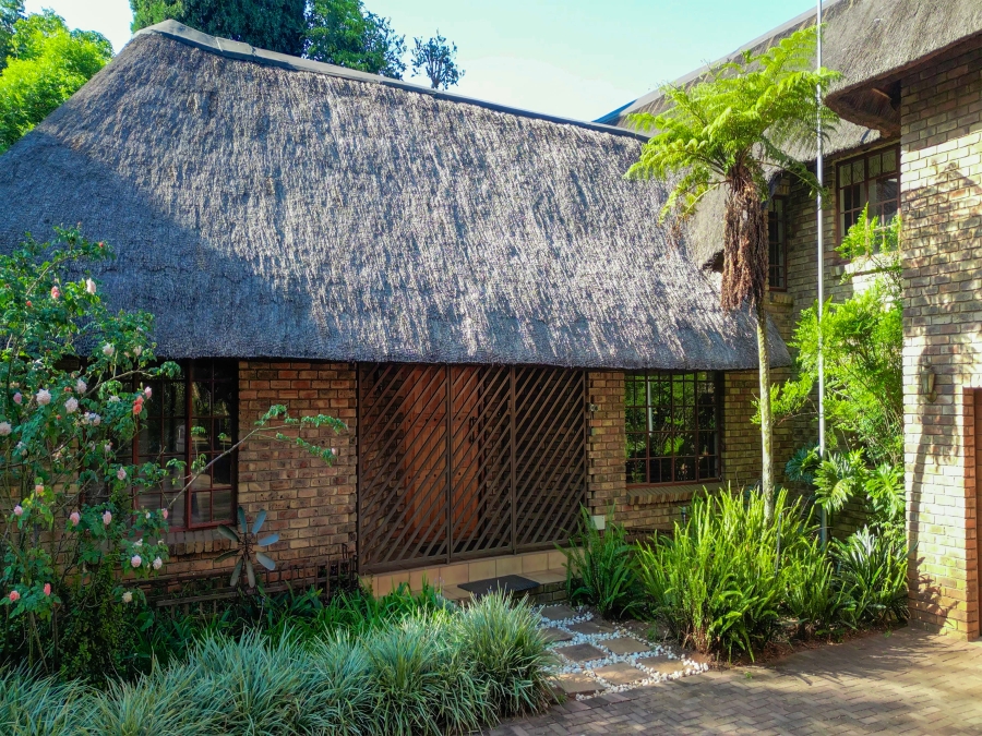 9 Bedroom Property for Sale in Glen Austin Gauteng