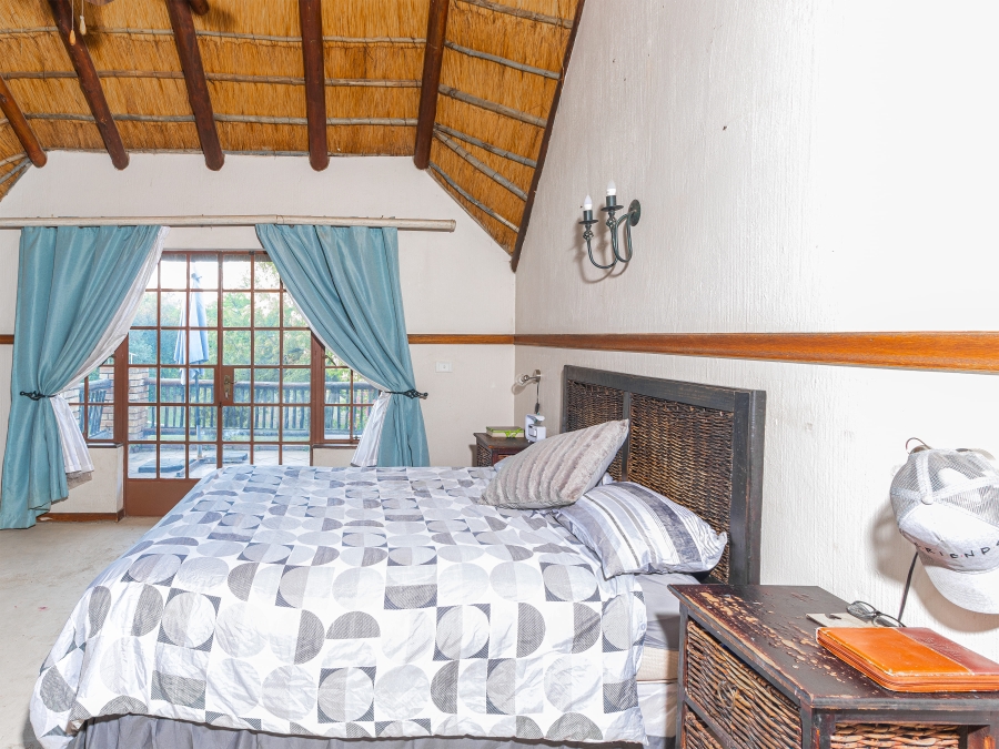 9 Bedroom Property for Sale in Glen Austin Gauteng