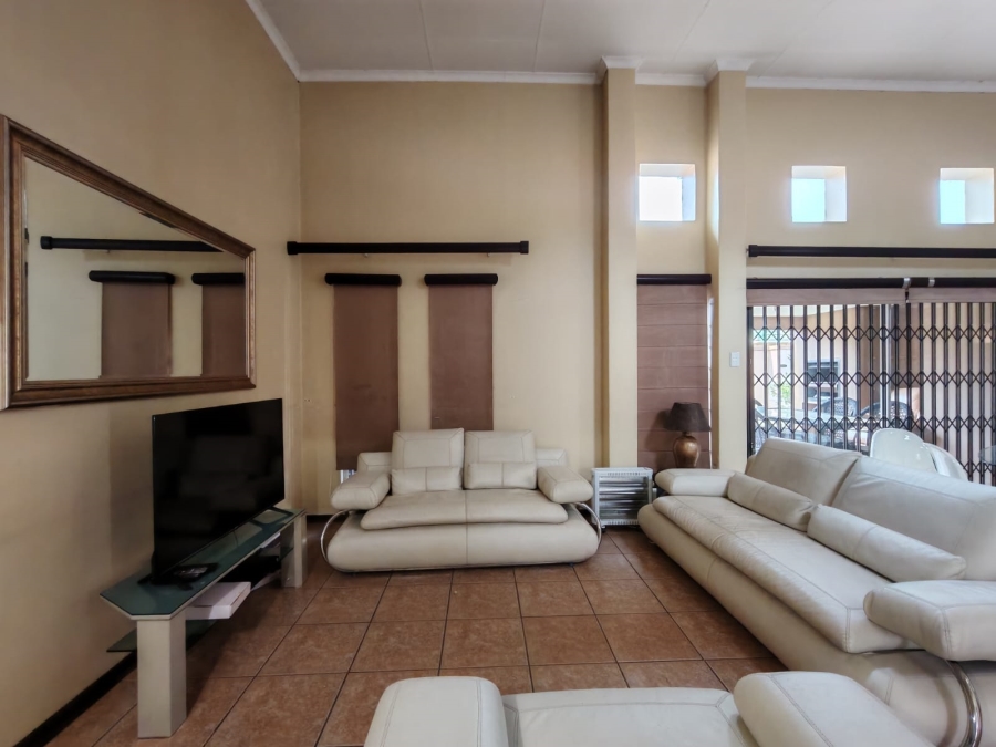 3 Bedroom Property for Sale in Three Rivers Proper Gauteng