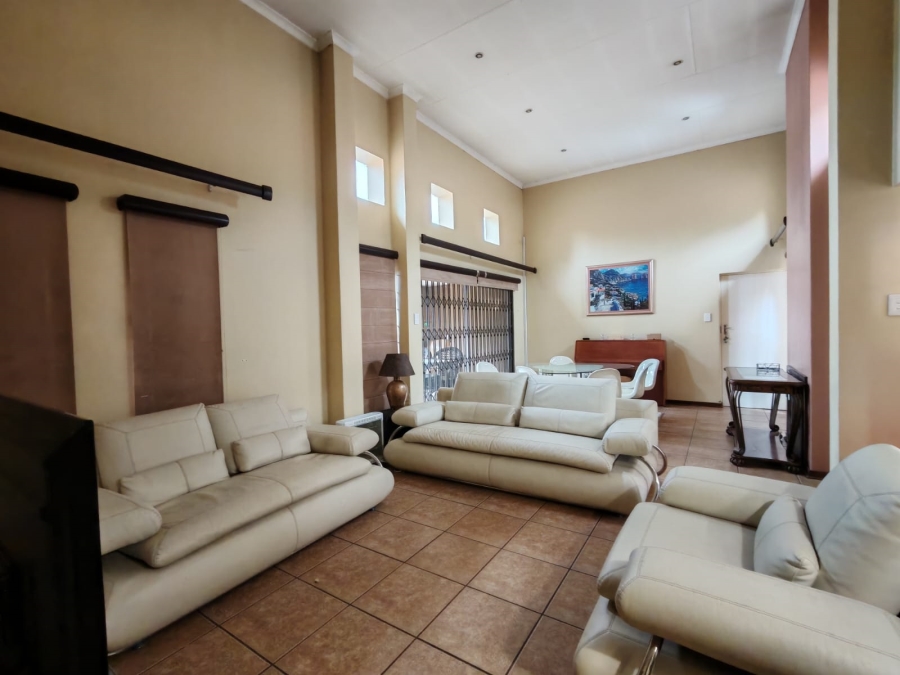 3 Bedroom Property for Sale in Three Rivers Proper Gauteng