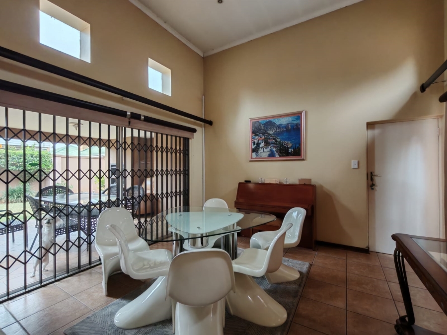 3 Bedroom Property for Sale in Three Rivers Proper Gauteng