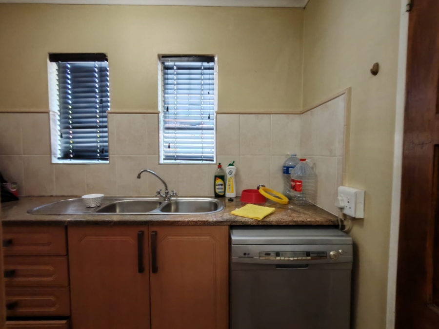 3 Bedroom Property for Sale in Three Rivers Proper Gauteng