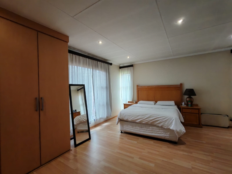 3 Bedroom Property for Sale in Three Rivers Proper Gauteng