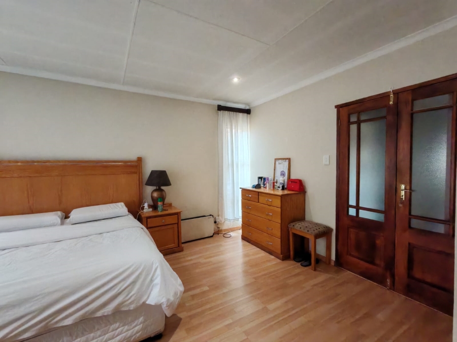 3 Bedroom Property for Sale in Three Rivers Proper Gauteng