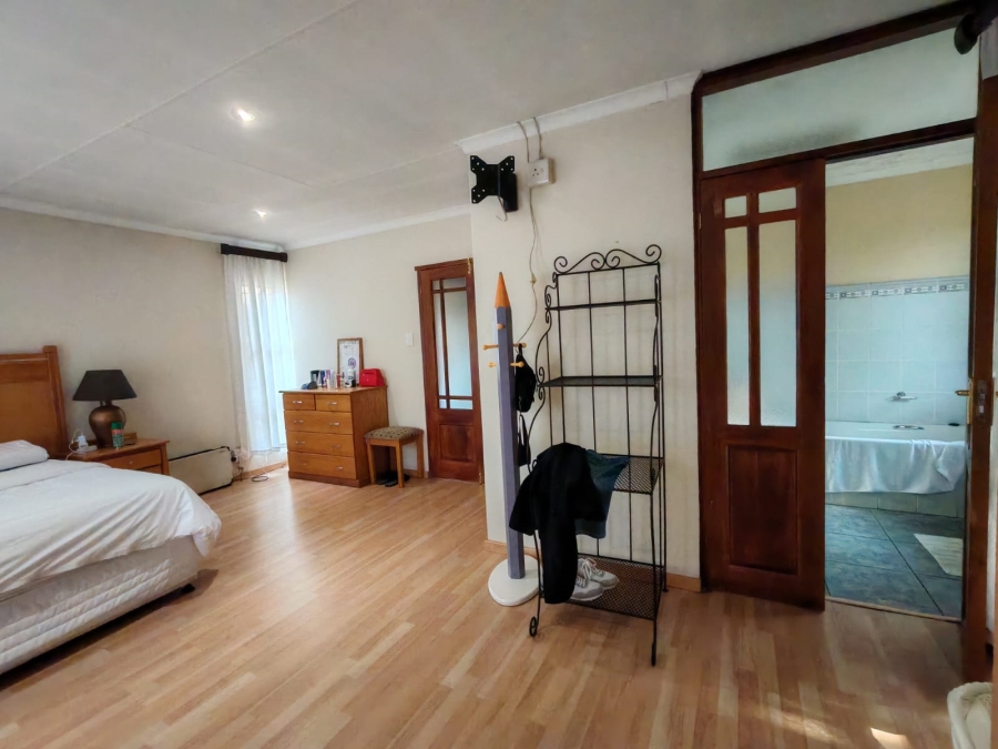 3 Bedroom Property for Sale in Three Rivers Proper Gauteng