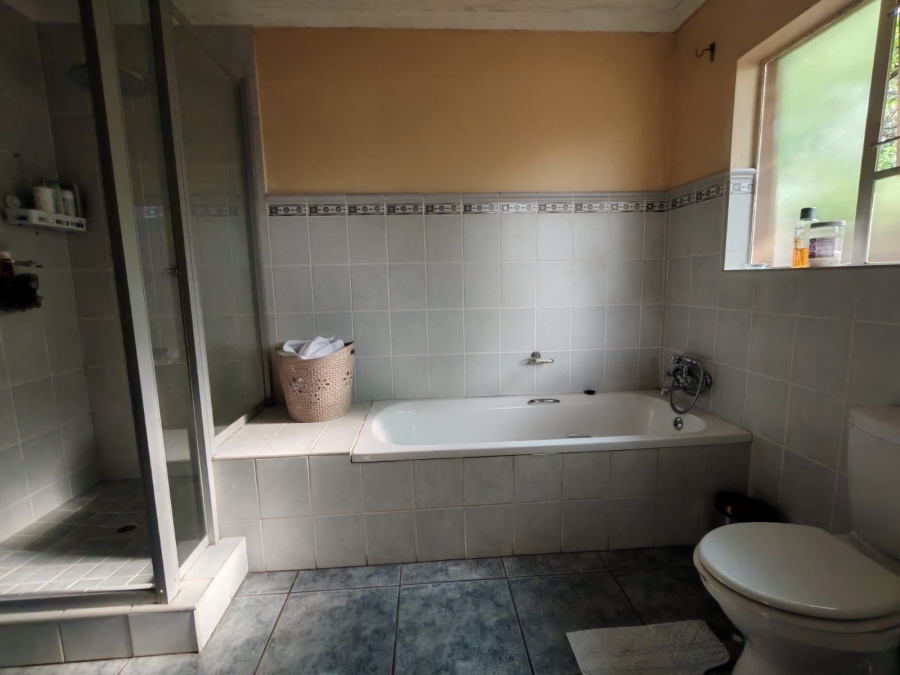 3 Bedroom Property for Sale in Three Rivers Proper Gauteng