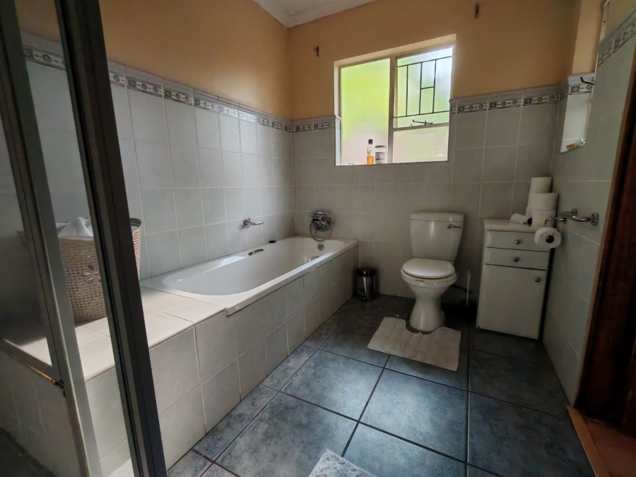 3 Bedroom Property for Sale in Three Rivers Proper Gauteng
