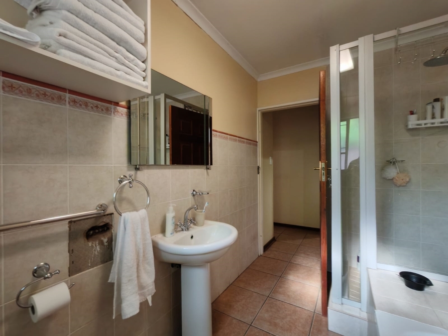 3 Bedroom Property for Sale in Three Rivers Proper Gauteng