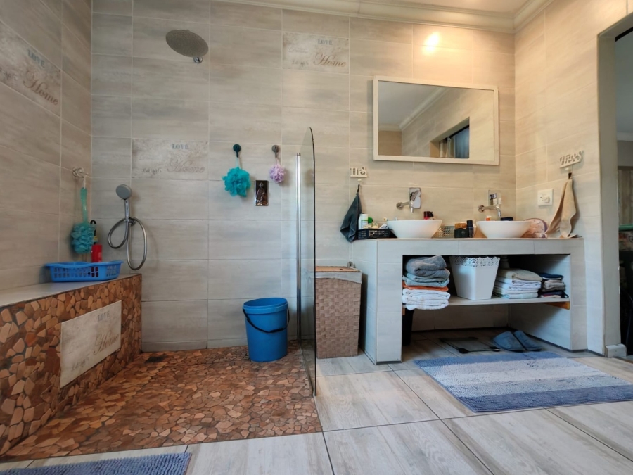 3 Bedroom Property for Sale in Risiville Gauteng