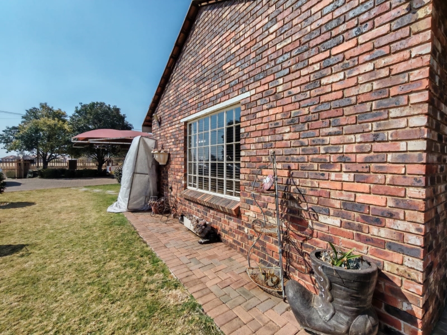 2 Bedroom Property for Sale in Riversdale Gauteng