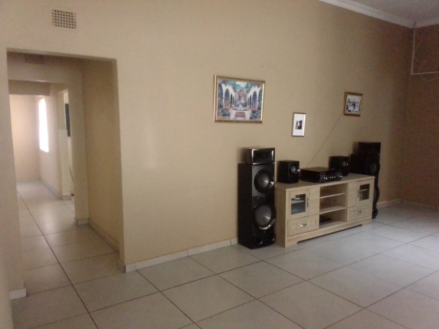 3 Bedroom Property for Sale in Selcourt Gauteng