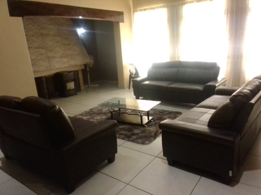 3 Bedroom Property for Sale in Selcourt Gauteng