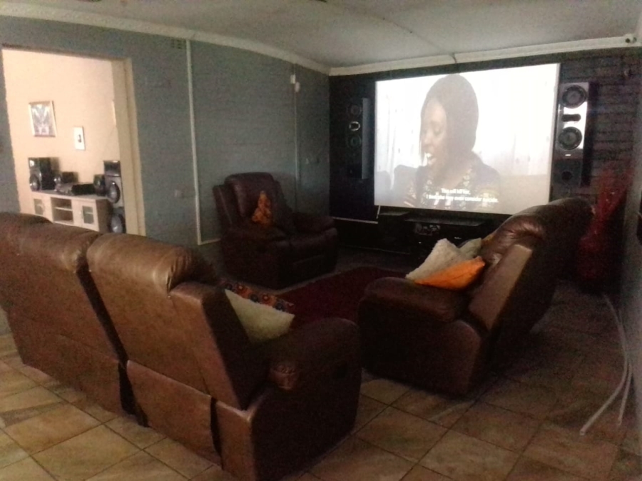 3 Bedroom Property for Sale in Selcourt Gauteng