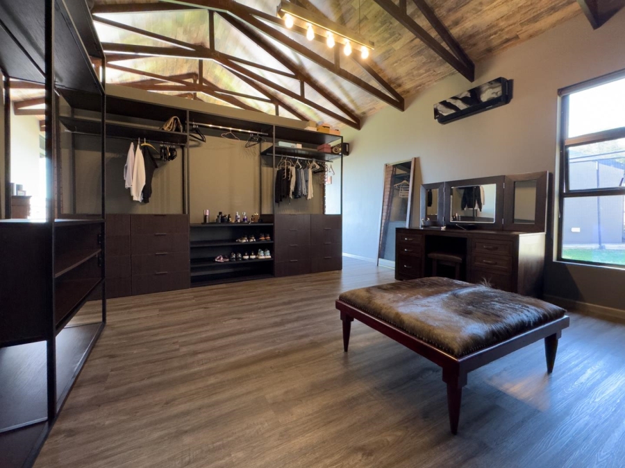 8 Bedroom Property for Sale in Blue Saddle Ranches Gauteng