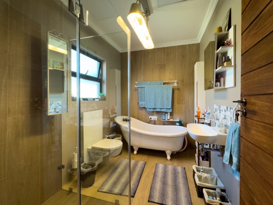 8 Bedroom Property for Sale in Blue Saddle Ranches Gauteng