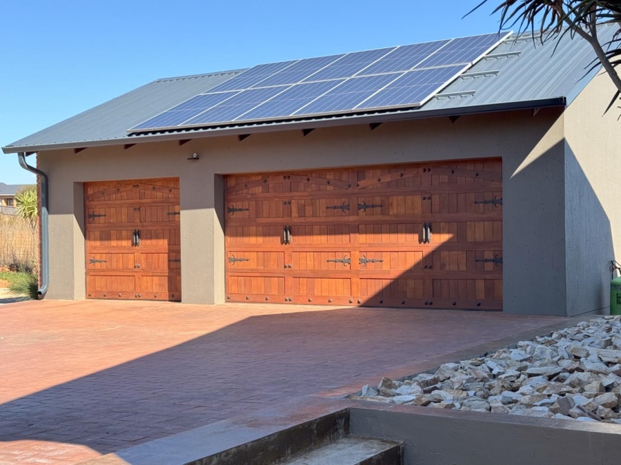 8 Bedroom Property for Sale in Blue Saddle Ranches Gauteng