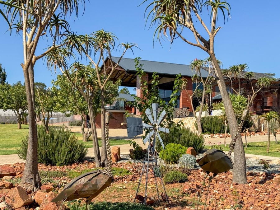 8 Bedroom Property for Sale in Blue Saddle Ranches Gauteng