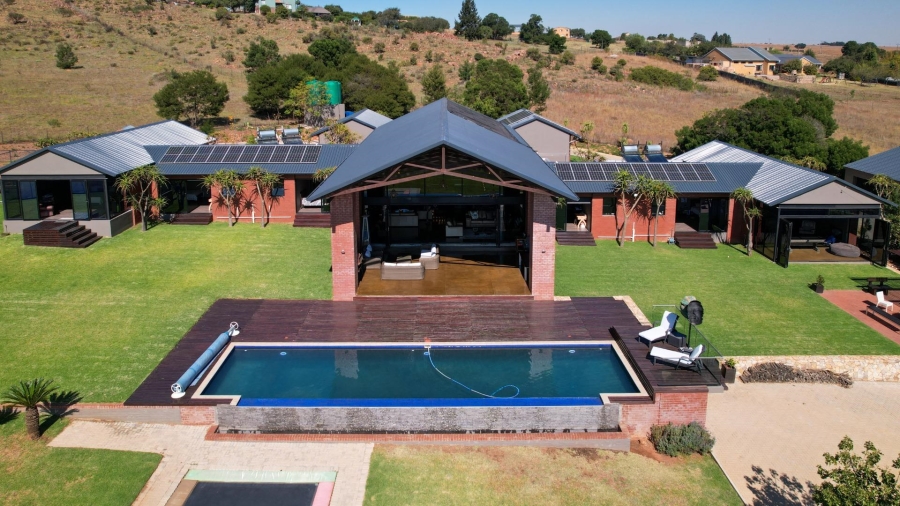 8 Bedroom Property for Sale in Blue Saddle Ranches Gauteng