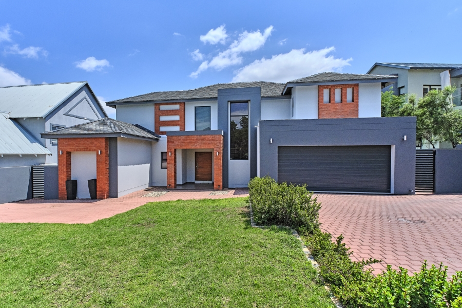 4 Bedroom Property for Sale in Waterfall Country Village Gauteng