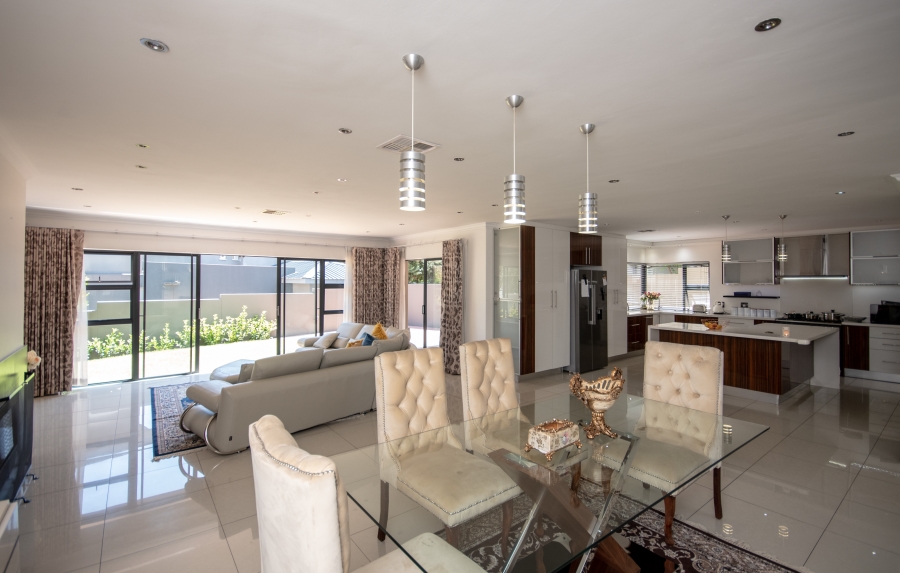 4 Bedroom Property for Sale in Waterfall Country Village Gauteng