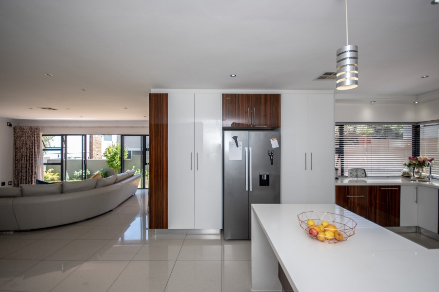 4 Bedroom Property for Sale in Waterfall Country Village Gauteng