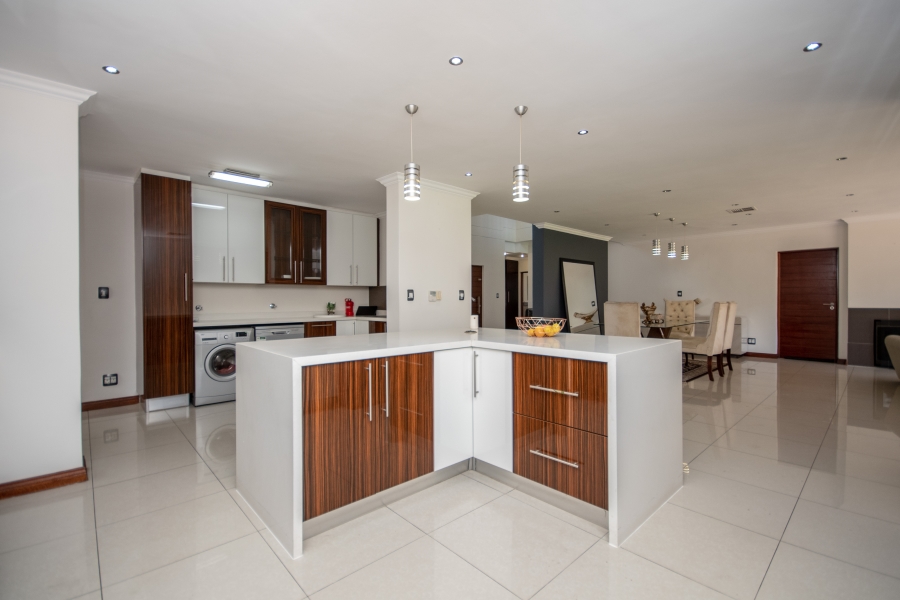 4 Bedroom Property for Sale in Waterfall Country Village Gauteng