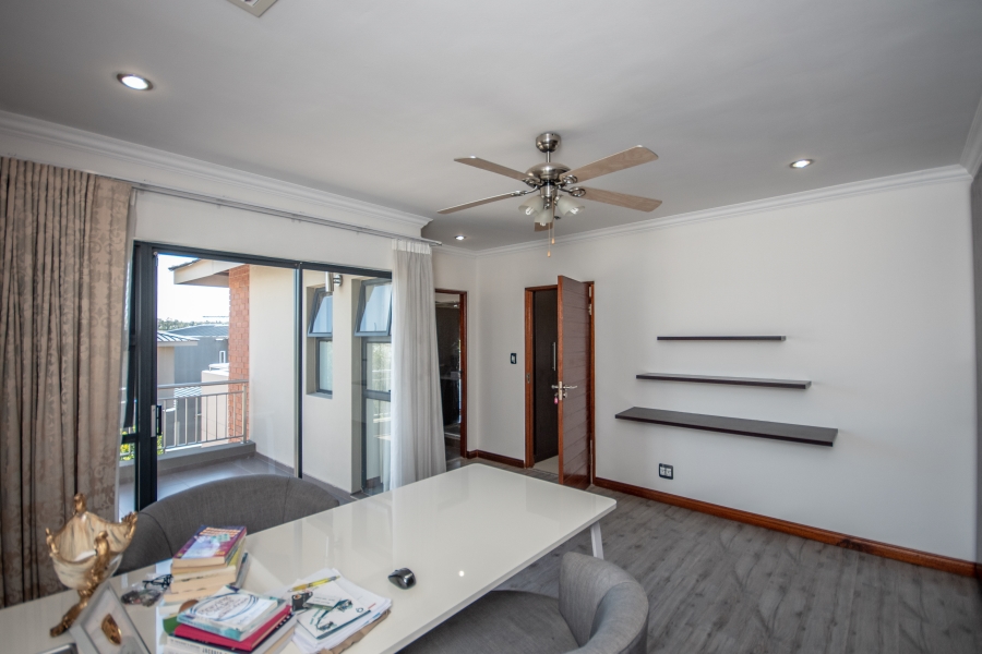 4 Bedroom Property for Sale in Waterfall Country Village Gauteng