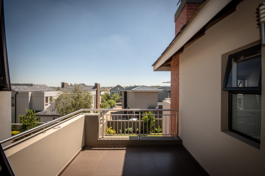 4 Bedroom Property for Sale in Waterfall Country Village Gauteng