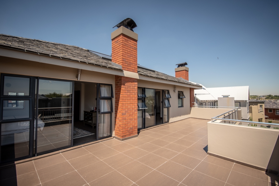 4 Bedroom Property for Sale in Waterfall Country Village Gauteng