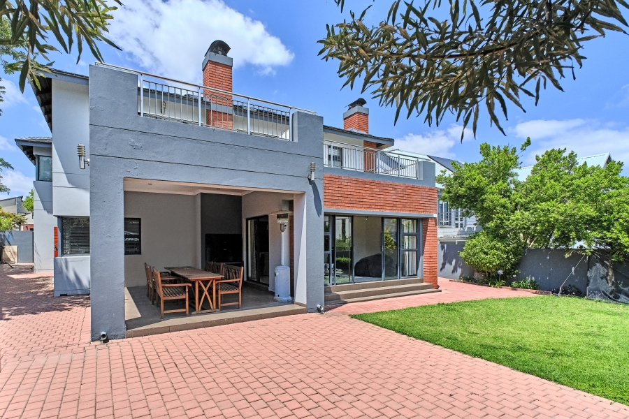 4 Bedroom Property for Sale in Waterfall Country Village Gauteng