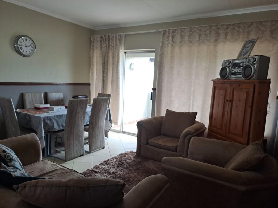 2 Bedroom Property for Sale in Dalpark Gauteng