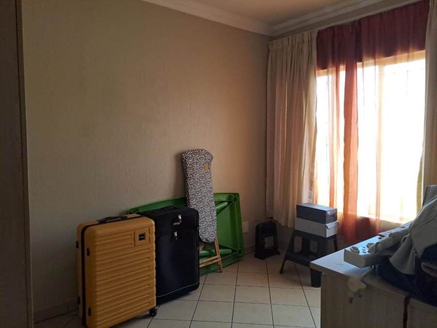 2 Bedroom Property for Sale in Dalpark Gauteng
